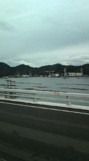 冬の広島湾のかきいいかだ。_e0094315_1940142.jpg