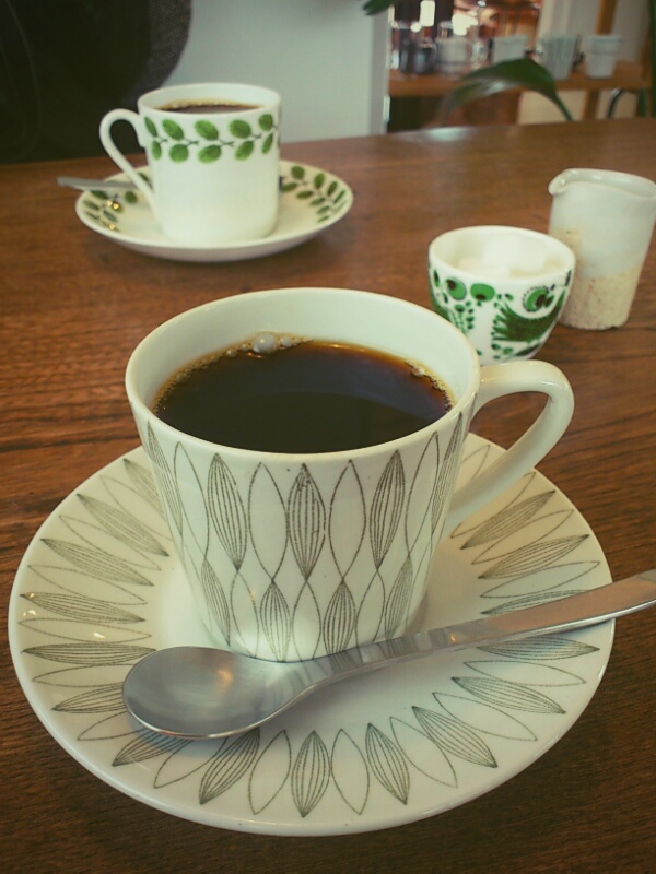 カフェとアゴとカバンと坊_a0235880_1320504.jpg