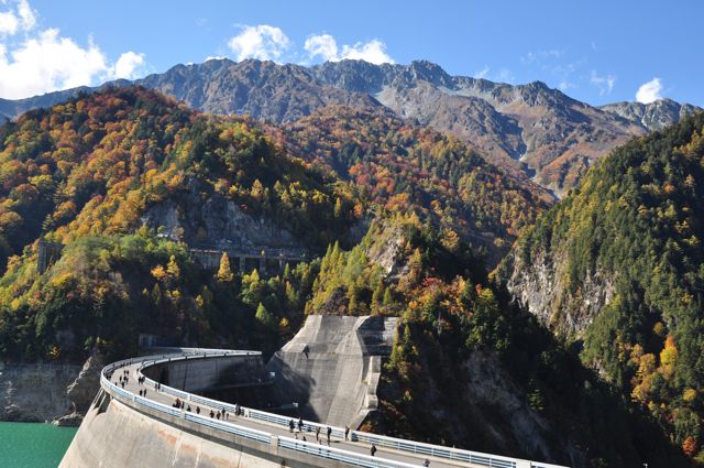 立山黒部アルペンルート　黒部湖_f0147385_18191396.jpg