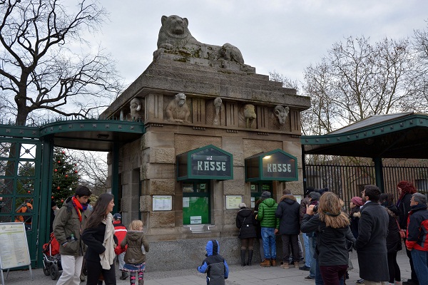 大晦日はベルリン動物園へ　～　伝説化したクヌート、その思い出_a0151913_315852.jpg