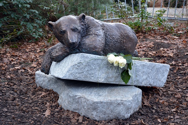 大晦日はベルリン動物園へ　～　伝説化したクヌート、その思い出_a0151913_339547.jpg