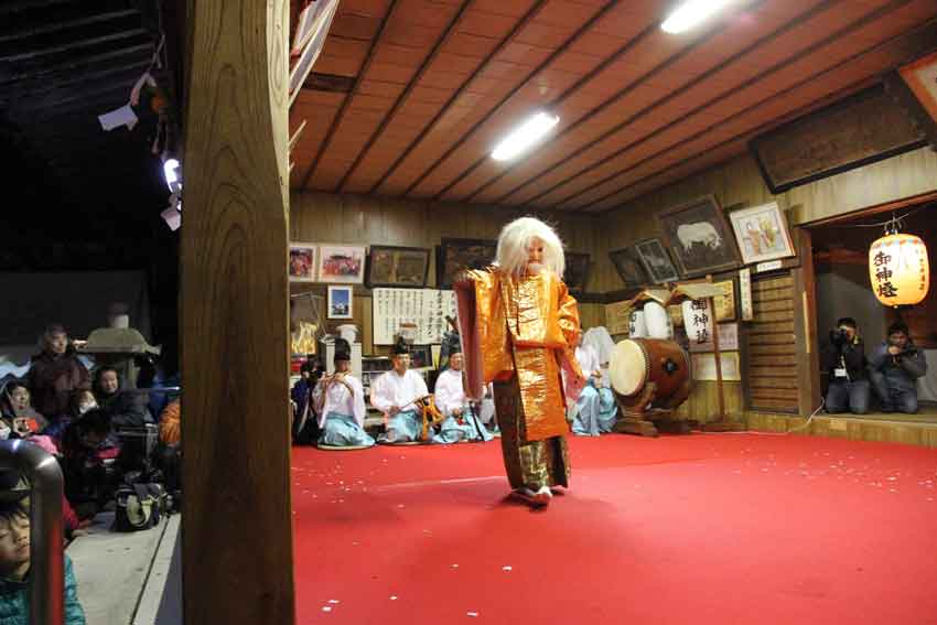 2013年松尾神社「天の岩戸神楽」♪_d0058941_2012013.jpg