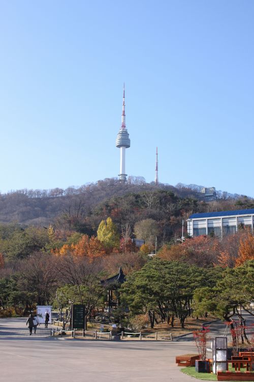 韓国旅行その8 「南山コル韓屋村」_d0148729_1938489.jpg