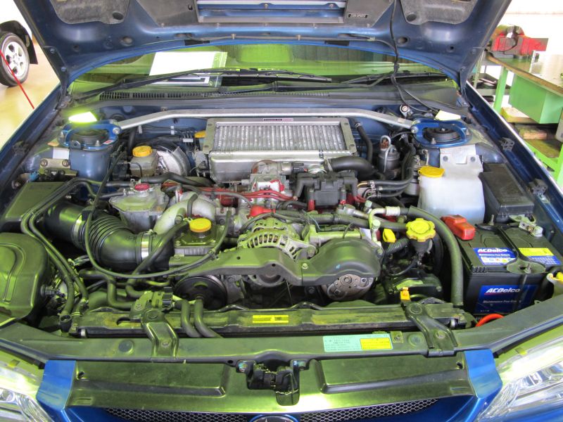 好評な西暦カーと新しいGC8の鼓動_f0076731_16551954.jpg
