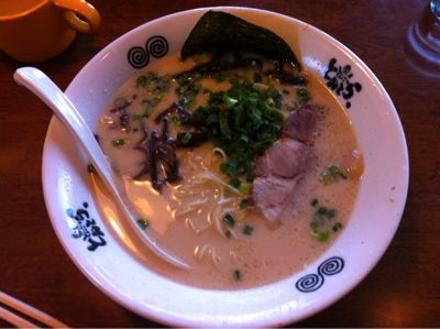 今年の初ラーメンは博多ラーメン(^-^)/_f0141246_17491463.jpg