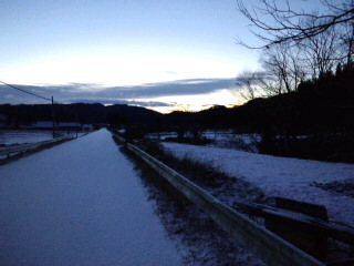 夜明け前の川内村_d0027486_733541.jpg