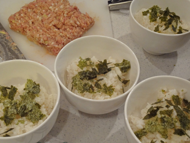 トマト味噌鍋 と マグロなめろう丼_c0103827_1244414.jpg