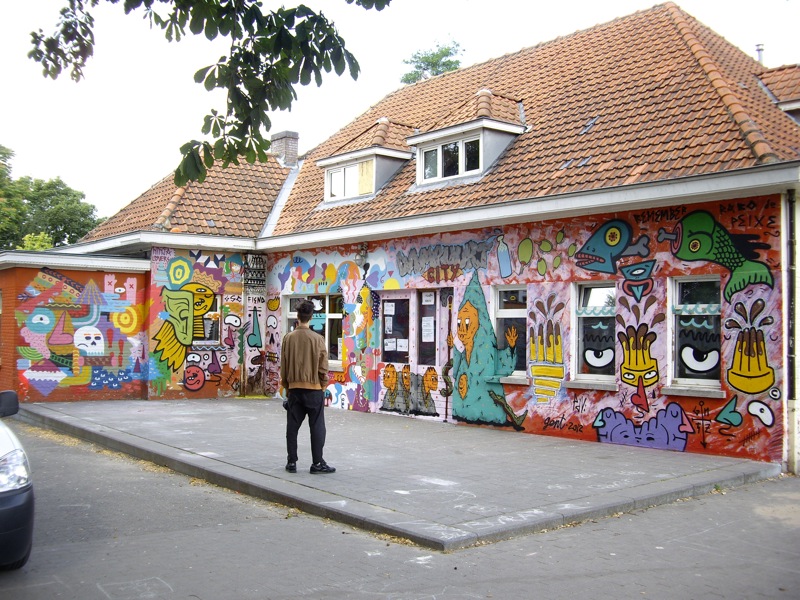 el mural en Gent ベルギーで壁に絵_f0171877_22485846.jpg