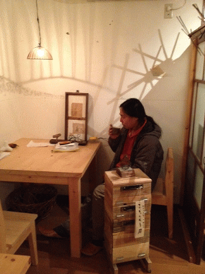 てっしゅたわー 水戸市 美術作家 鈴木りんいちサン _a0251920_2305748.gif