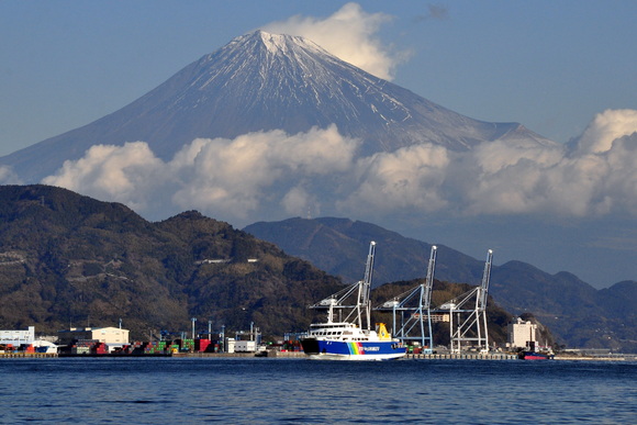 駿河湾フェリー「富士」_e0158925_1395790.jpg