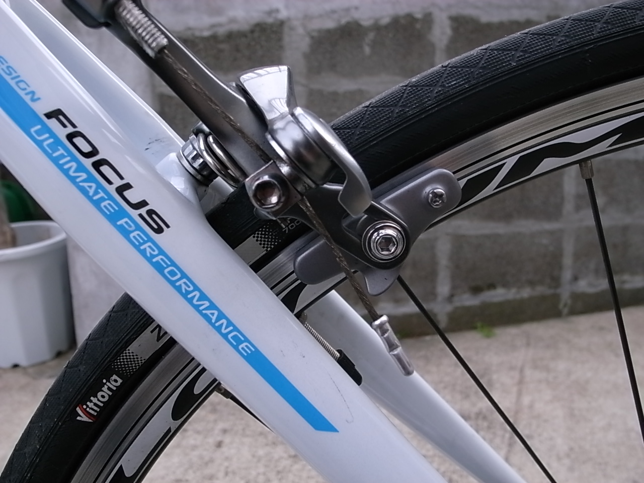 Shimano 105 ブレーキワイヤー交換 Focus Cayo ジュニア自転車競技と自転車日記