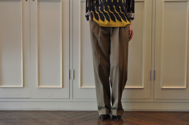 知性と粋な ・ ・ ・ DRIES VAN NOTEN_b0110586_1618782.jpg