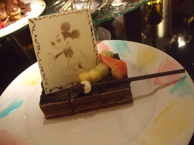 ディズニーアンバサダーホテル エンパイア・グリル_f0076001_18213250.jpg