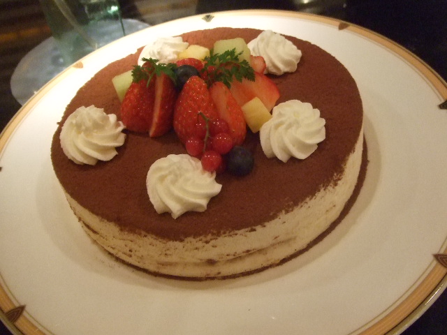 ディズニーアンバサダーホテル エンパイア・グリル_f0076001_1822252.jpg