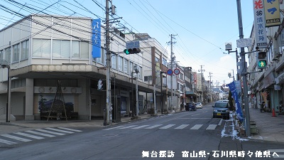 「あの夏で待ってる」の舞台の変化02 小諸市相生町2・3丁目交差点、青果店前 _e0304702_14273592.jpg