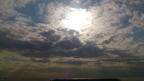 「天使の梯子」がくっきりと見えていました。_e0131324_145211.jpg