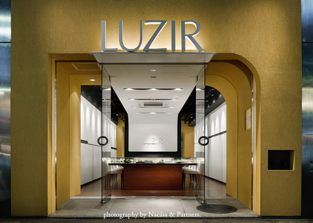 LUZIR_b0156361_8283257.jpg