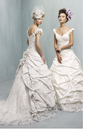山田優さんの着たウェディングドレスian Stuart イアンスチュアート 元キャバ嬢olcolzaとバツイチオタク男子の 結婚までの道のり 山田優さんの着たウェディングドレスian Stuart イアンスチュアート 元キャバ嬢olcolzaとバツイチオタク男子の 結婚までの道のり