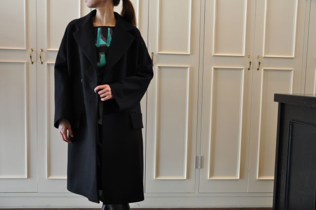 コート と ワンピース DRIES VAN NOTEN ._b0110586_21143161.jpg