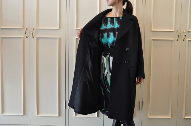 コート と ワンピース DRIES VAN NOTEN ._b0110586_21154297.jpg
