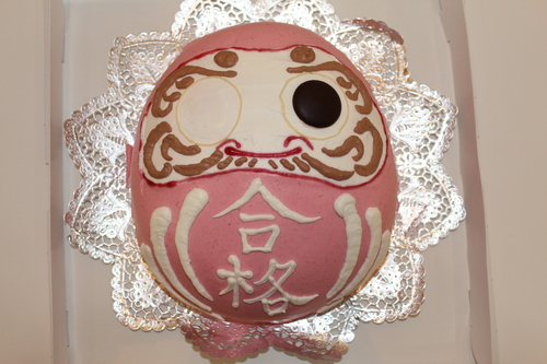 だるまの合格祝いケーキ ココロとお菓子たち だるまの合格祝いケーキ ココロとお菓子たち