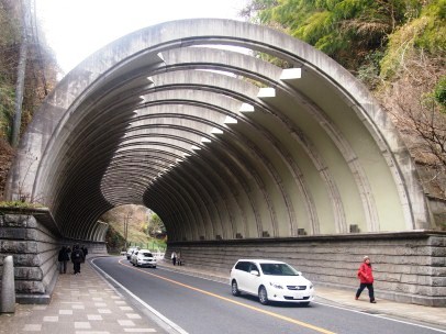 旧巨福呂坂切通を訪ねて 13 01 07 Part3 フランス語と 鎌倉と 私と