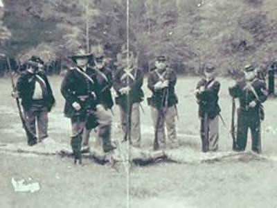 A Happy New UMA: 「翼竜は生きていた？」米国で捕獲されたプテラノドン！！_e0171614_10482661.jpg