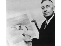 A Happy New UMA: 「翼竜は生きていた？」米国で捕獲されたプテラノドン！！_e0171614_115552.jpg