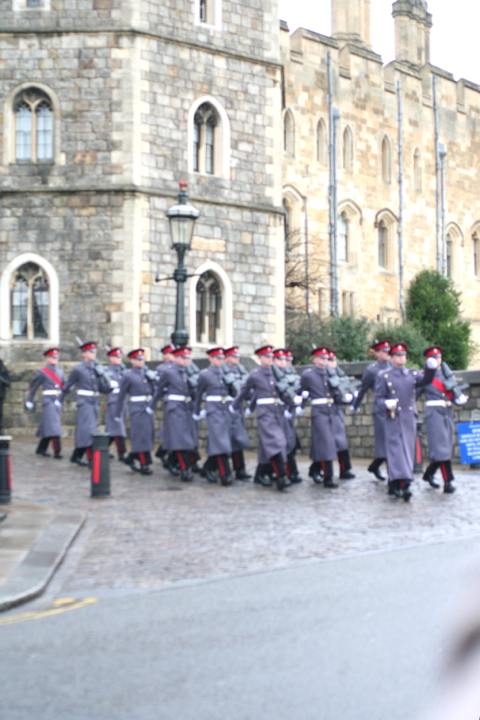 ロンドン旅行記　ウィンザー城　衛兵交代式_d0004651_10455785.jpg