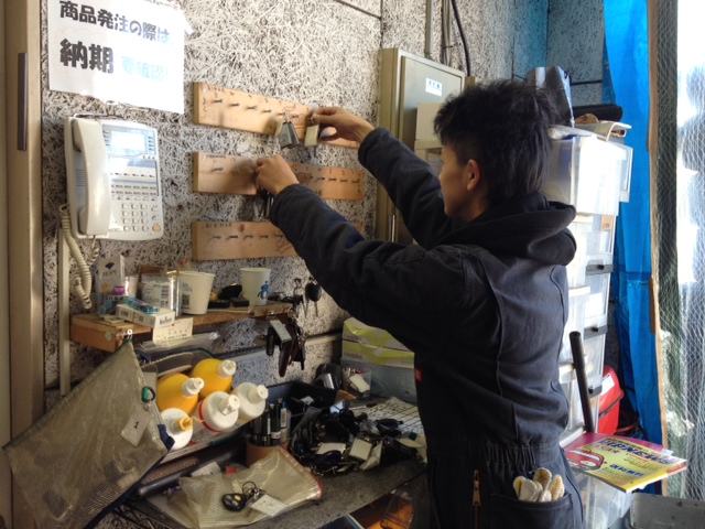 ランクルTOMMY Jrブログ(=^・・^=) T様ランクル100、A様アイシスご成約!!_b0127002_19135859.jpg