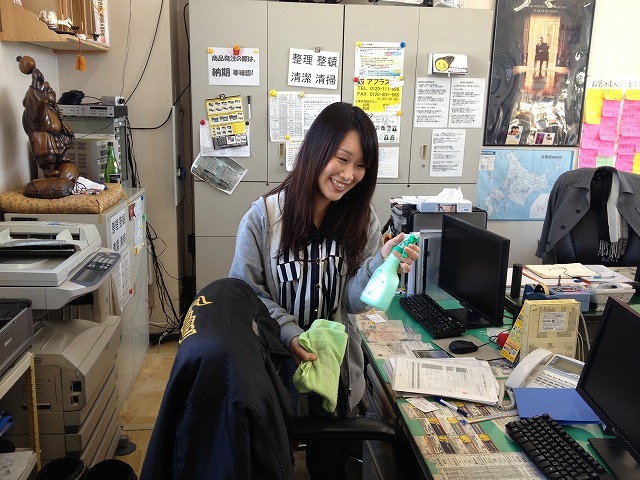 ランクルTOMMY Jrブログ(=^・・^=) T様ランクル100、A様アイシスご成約!!_b0127002_1962061.jpg