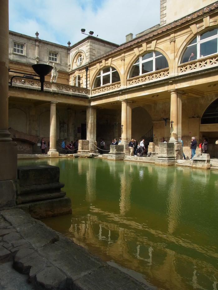 ローマ時代の浴場 ローマンバス(The Roman Baths)_d0116009_1137339.jpg