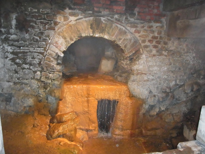 ローマ時代の浴場 ローマンバス(The Roman Baths)_d0116009_1154419.jpg