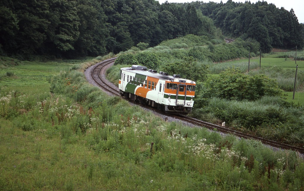 1990年7月 久慈川堤にて水郡線キハ40_f0203926_23425810.jpg