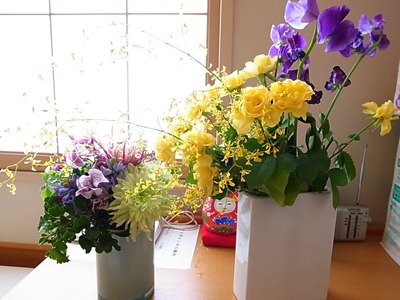 義母の病室で明るいお正月 お花に囲まれて 義母の病室で明るいお正月 お花に囲まれて