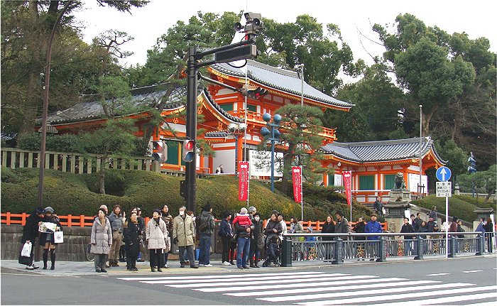 １８９９　京都（３）大晦日の八坂神社あたり_b0211627_17185910.jpg