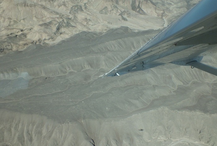 ナスカの地上絵-1 / From the sky over the Nazca Lines-1_e0140365_2046917.jpg