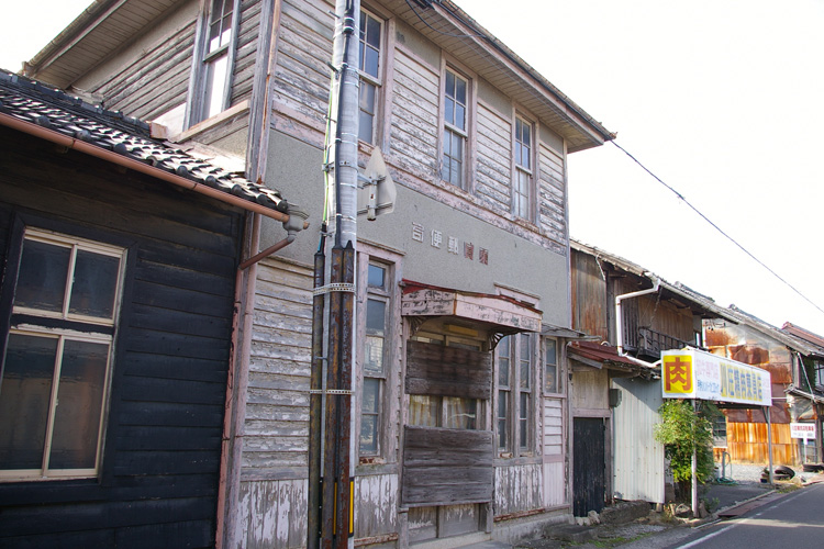 東員郵便局_f0130879_0452525.jpg