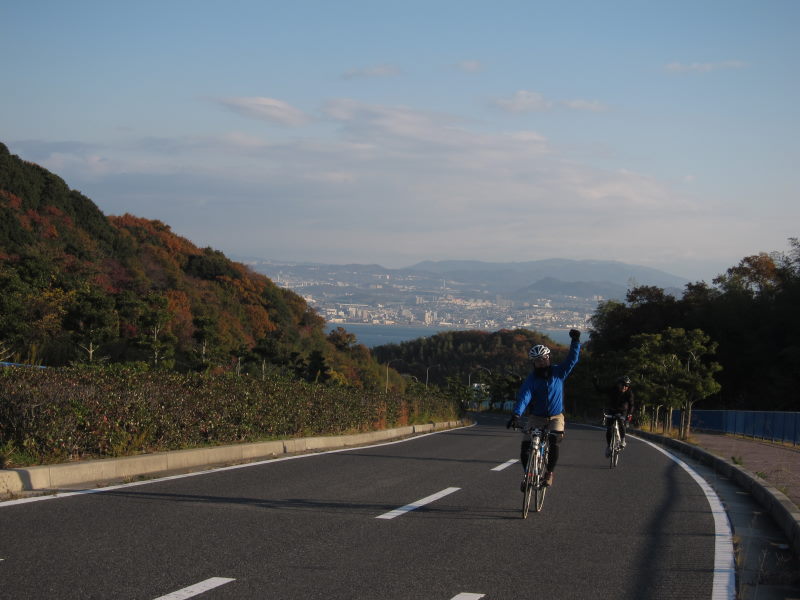 あの雑誌にも取り上げられた！？まずは壮大な景観に感動！-淡路島グルメサイクリング①_e0138081_1537350.jpg