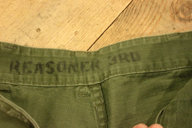 USMCのヘリンボーンパンツ。_d0121303_14225214.jpg
