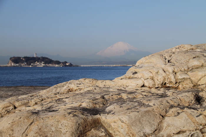 稲村ガ崎より江の島、富士山望む_d0240223_15441729.jpg