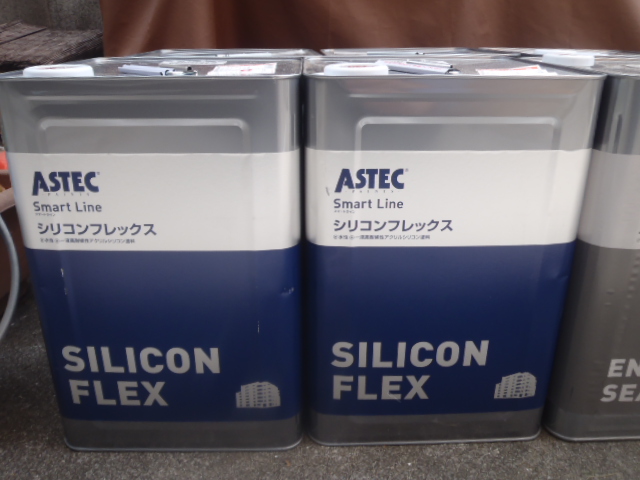 気分一新　外壁・屋根塗装工事（アステック）　越谷市O様 施工中③_a0229594_19583564.jpg