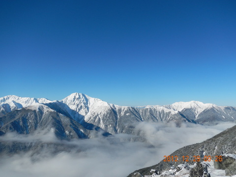 2012冬合宿 番外編 ワンダーランド鳳凰三山_d0237801_1233377.jpg