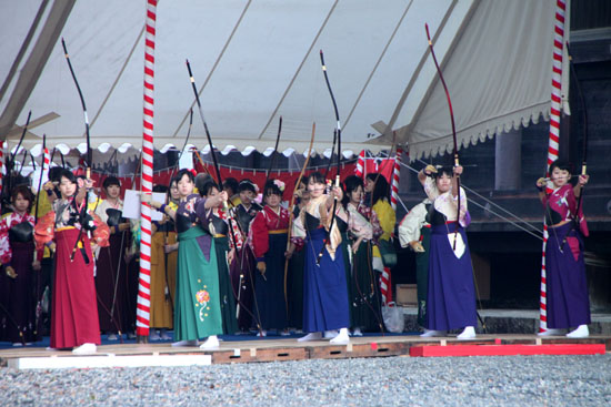 三十三間堂 大的全国大会(通し矢)_e0048413_22524168.jpg
