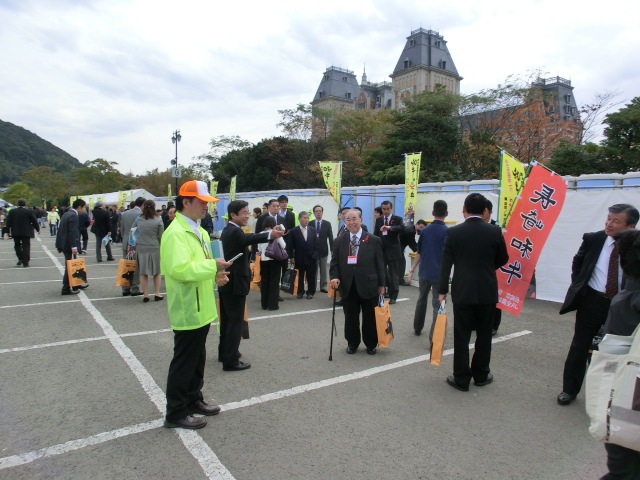 第28回 全国和牛能力共進会inながさきレポート1日目_d0237121_2094997.jpg
