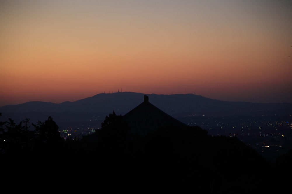 東大寺、暮れの刻_e0194050_8403556.jpg