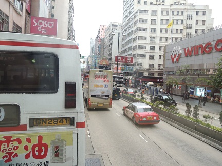 バスの車窓からの風景＠佐敦～尖沙咀_e0047657_16553844.jpg