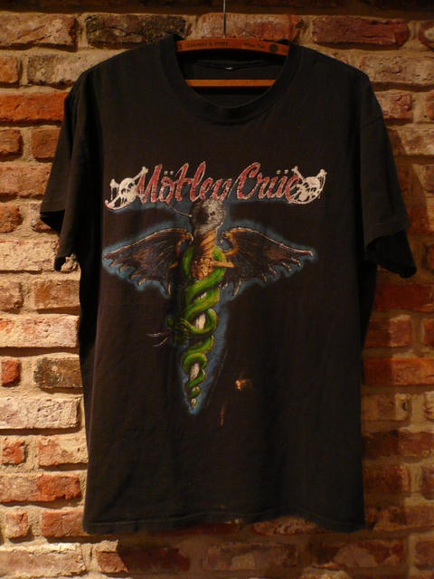 1989\"MOTLEY CRUE\"vintage rock tee_d0172088_1634598.jpg