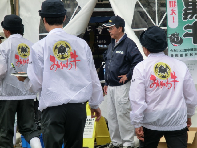 第28回 全国和牛能力共進会inながさきレポート1日目_d0237121_1541666.jpg