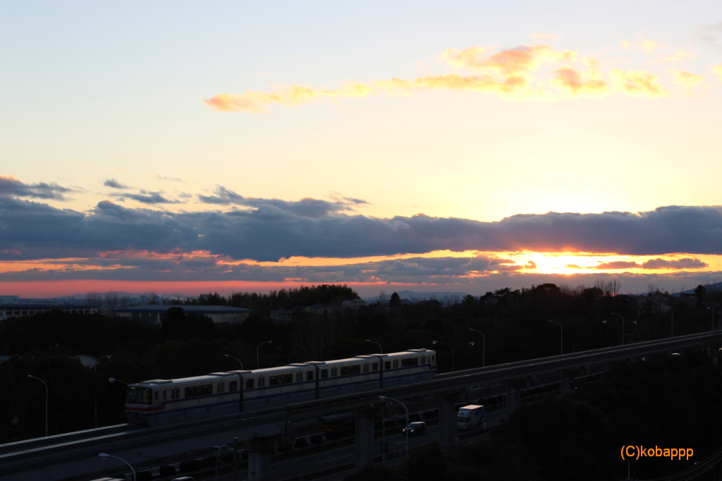 千里丘陵の夕空_a0234740_125891.jpg